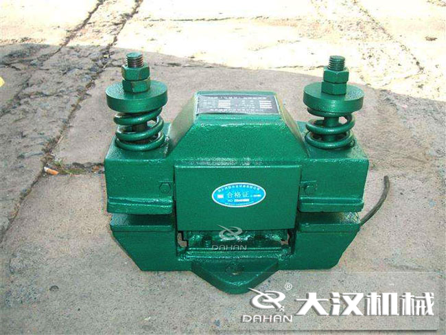 電磁倉壁振動(dòng)器